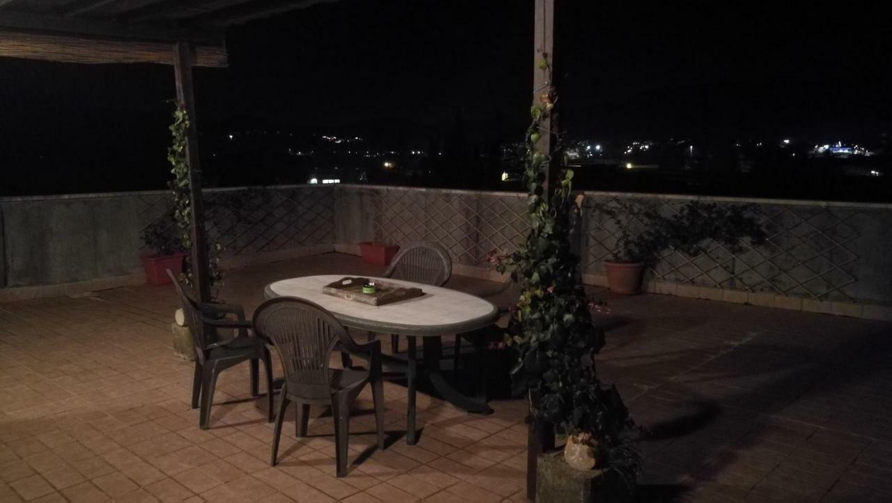 Attico A Barberino Di Mugello Apartment Luaran gambar